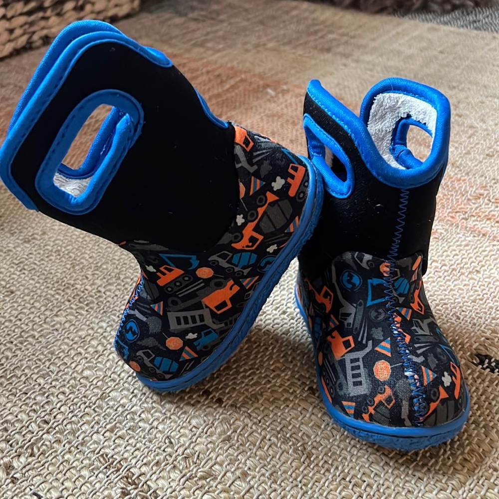 Bogs Kids infant snow/ Rain boots